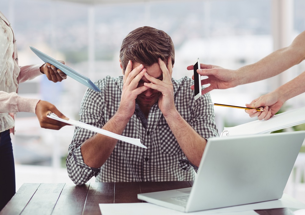 Setembro Amarelo: Alta pressão no ambiente de trabalho é uma das principais causas da desestabilização da saúde mental