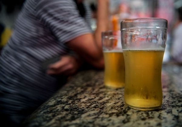 A cada hora, 12 pessoas morrem por consumo de álcool, aponta pesquisa da Fiocruz