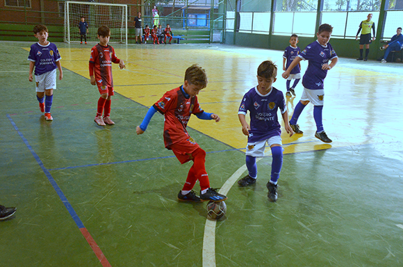 Times competem na 2ª rodada do Campeonato Interno de Futsal Kids