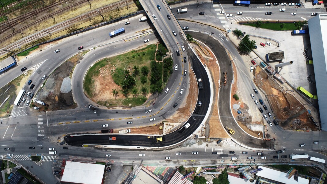 Prefeitura de Carapicuíba entrega alças do Viário Central