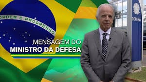 Ministro da Defesa defende anistia para “casos leves” do 8 de janeiro, mas ressalva: “Sem beneficiário Bolsonaro ou mentores do ataque”