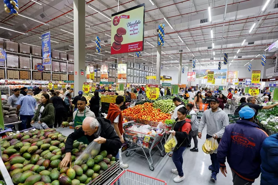 Lojas do Assaí já estão abastecidas com produtos de Natal e Ano Novo e ofertas especiais