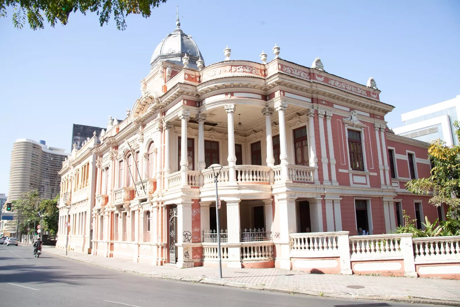 Palacete Dantas será restaurado com recursos de medidas compensatórias