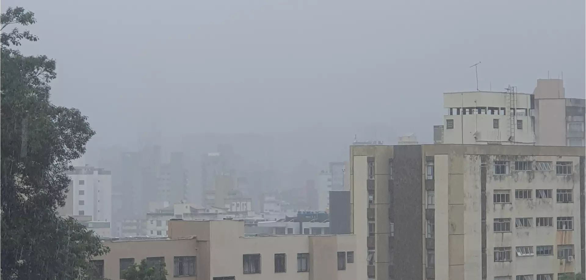 Chove em BH como nos bons tempos chuvosos