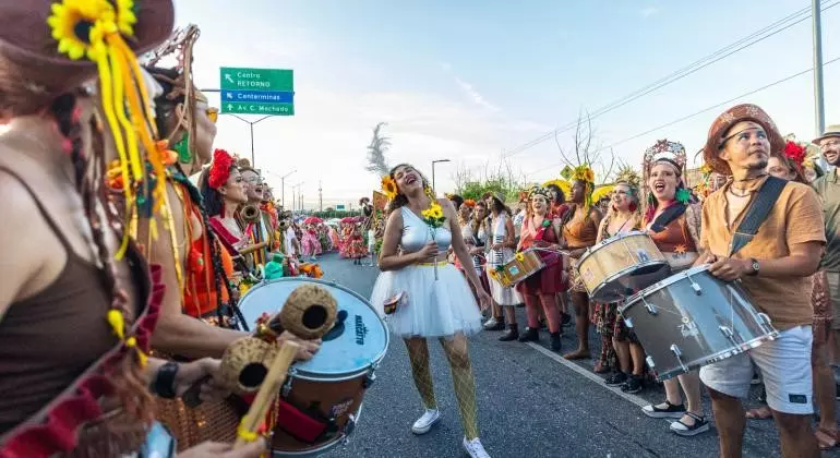 Carnaval em BH começa dia 27 de janeiro