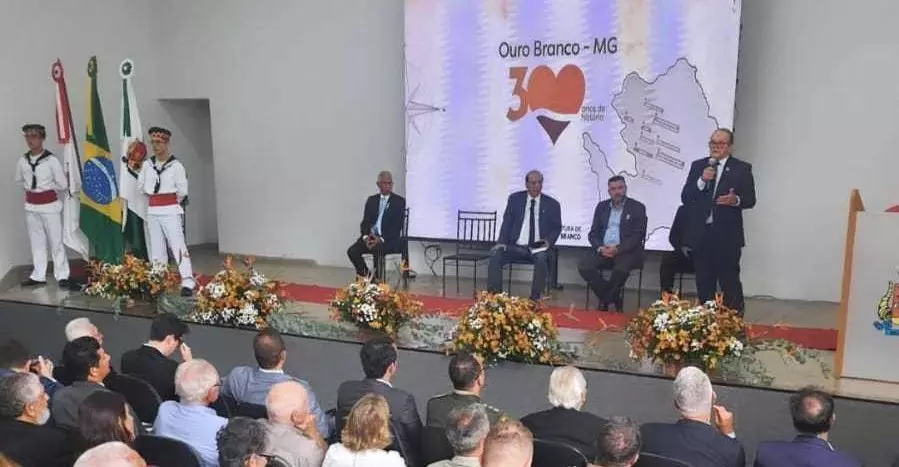 Nos 300 anos, Ouro Branco homenageia Marinha mineira