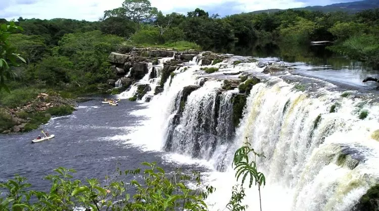 “Tô pescando ziriguidum”