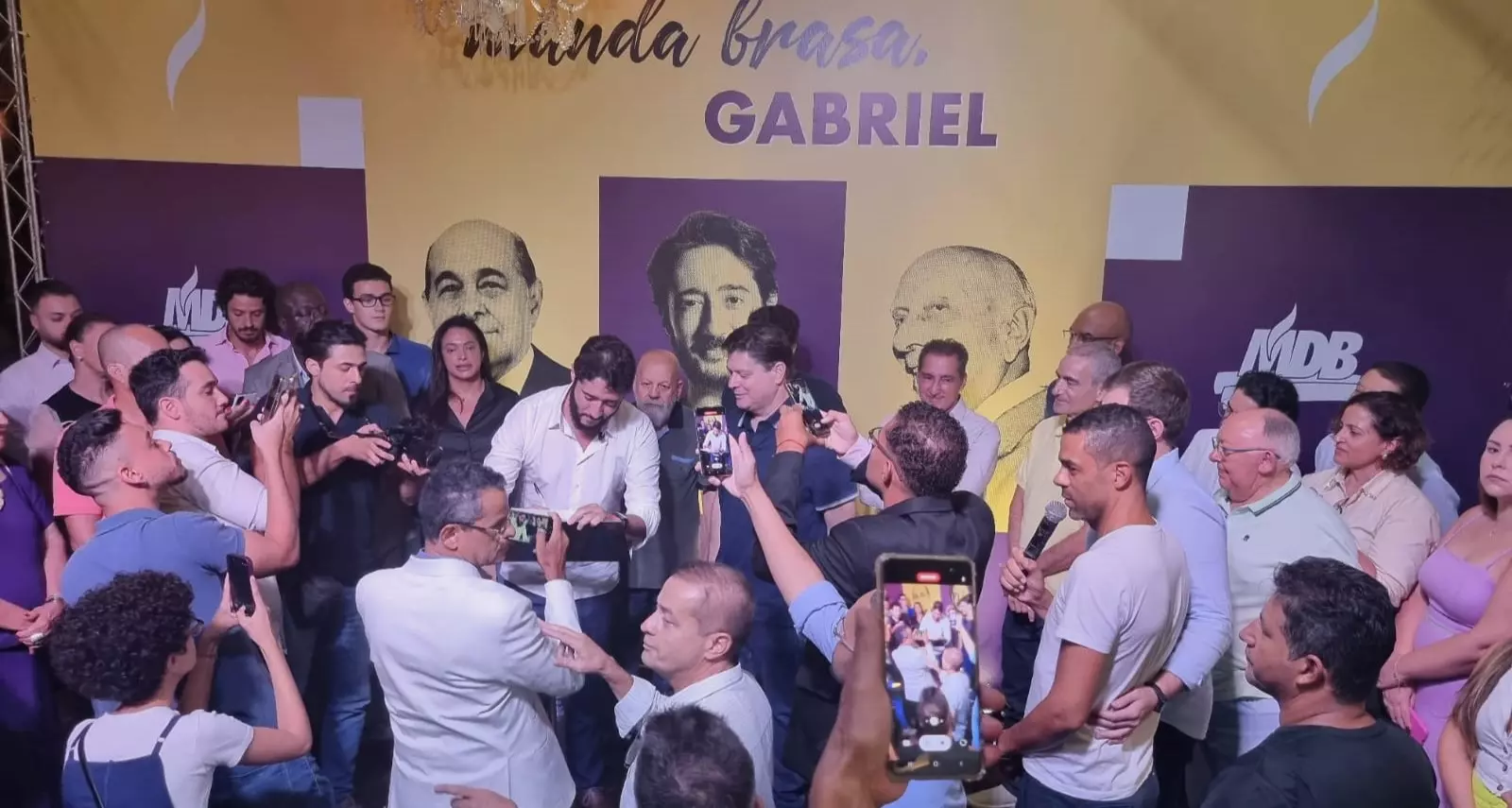 Gabriel se diz “radical” porque ama “radicalmente” BH