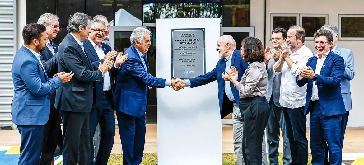 Lula inaugura planta da Biomm e chora de emoção pela bisneta