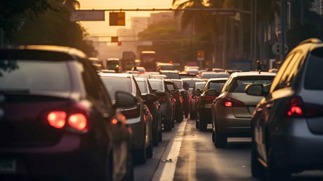 Urge uma campanha para deixar os carros em casa