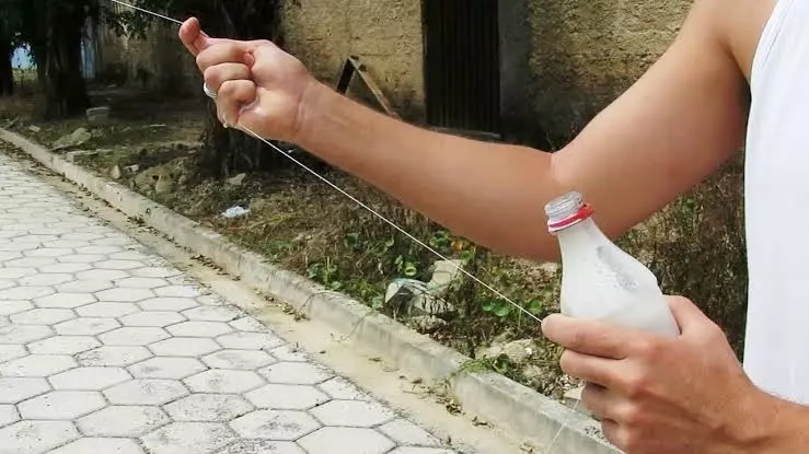 Motoqueiro, correi, mas proteja o seu pescoço