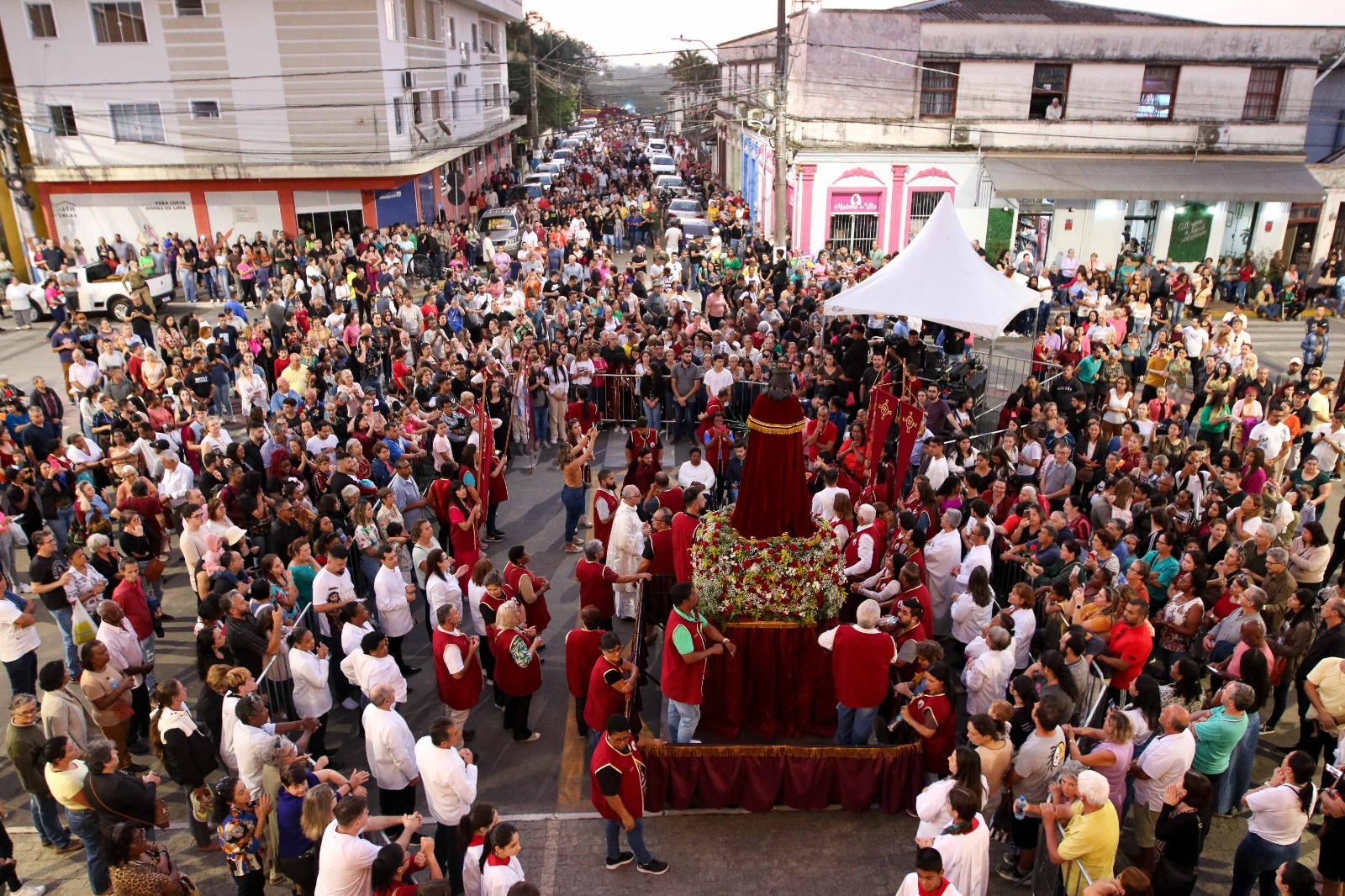 Manto de mil metros abre a Festa do Senhor Bom Jesus em Araquari no dia 28/07