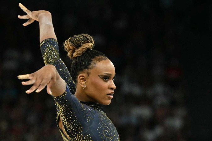 Rebeca Andrade pode deixar Paris como a maior medalhista brasileira da história