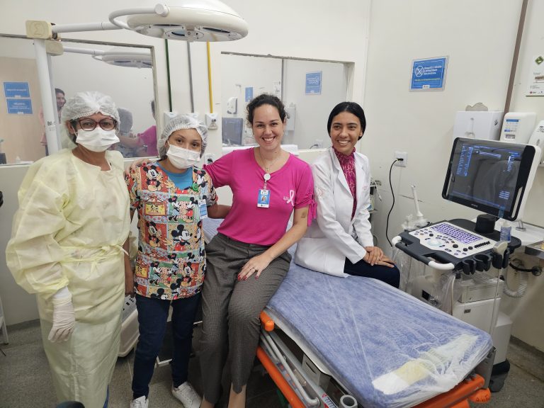 Hospital Regional de Santa Maria realiza 15 punções guiadas por ultrassom no Outubro Rosa