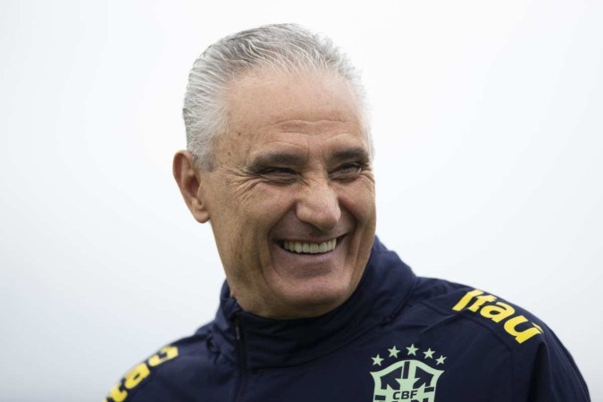 Tite inicia era no Flamengo com missões dentro e fora do campo