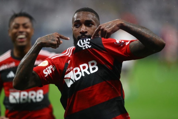 Gerson decide no segundo tempo e Flamengo derrota o Vasco no Maracanã