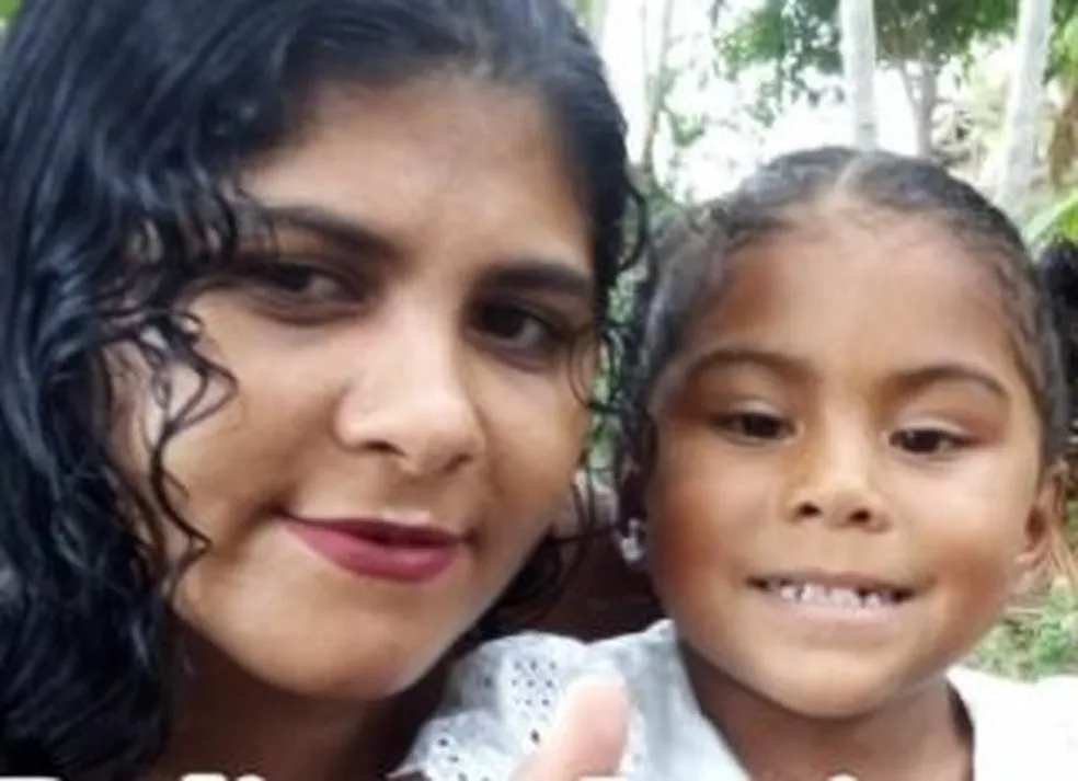 Mulher grávida e filha de três anos são estupradas e mortas