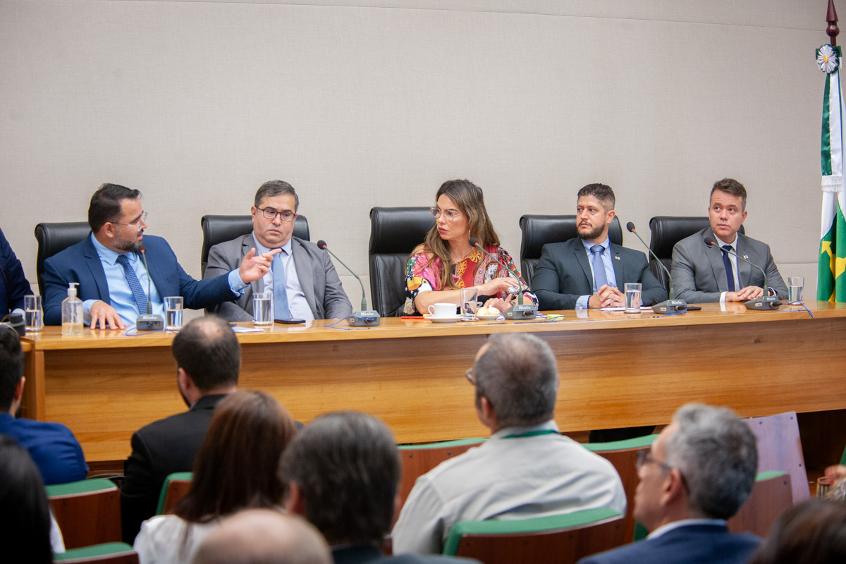 GDF estuda a digitalização de serviços de secretárias