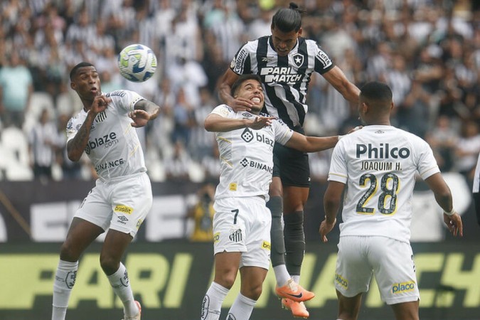 Santos arranca empate no fim e mantém seca de vitórias do Botafogo