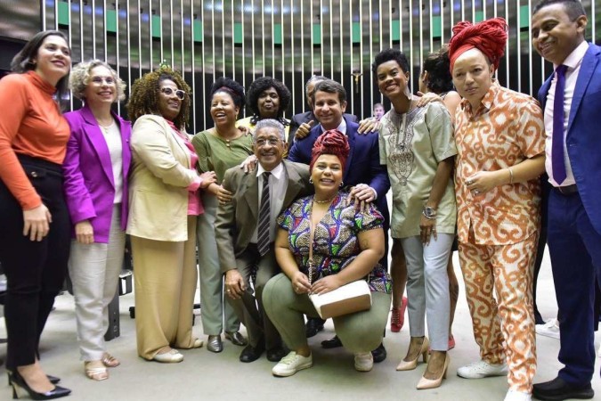 Bancada Negra no parlamento: retrato do povo brasileiro