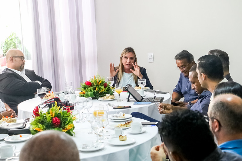 Governadora em exercício Celina Leão garante emendas parlamentares para custear a construção do bloco ao lado do Hospital de Apoio ?