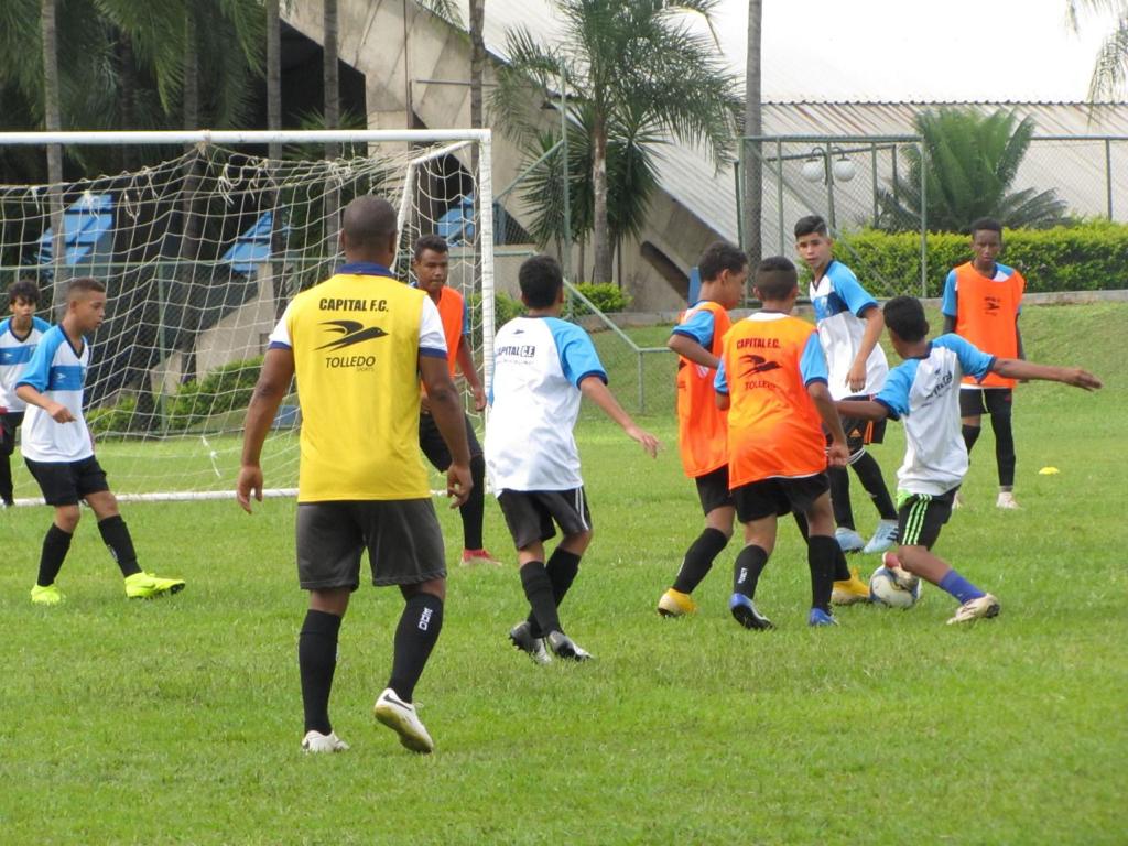 Projeto social abre mil vagas gratuitas para aulas de futebol