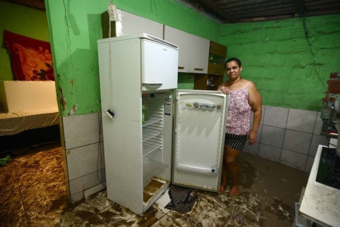 Moradores da Vila Cauhy relatam o sofrimento causados com as chuvas