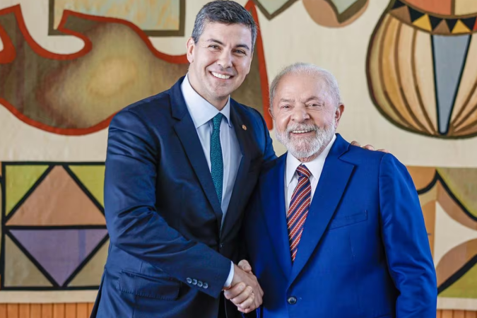 Lula recebe presidente do Paraguai para discutir acordo de Itaipu