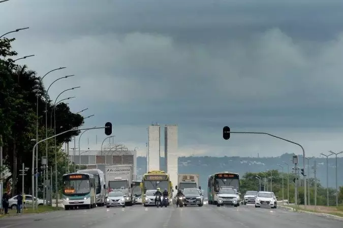 DF hoje (5/2) está com alerta amarelo para pancadas de chuva; confira