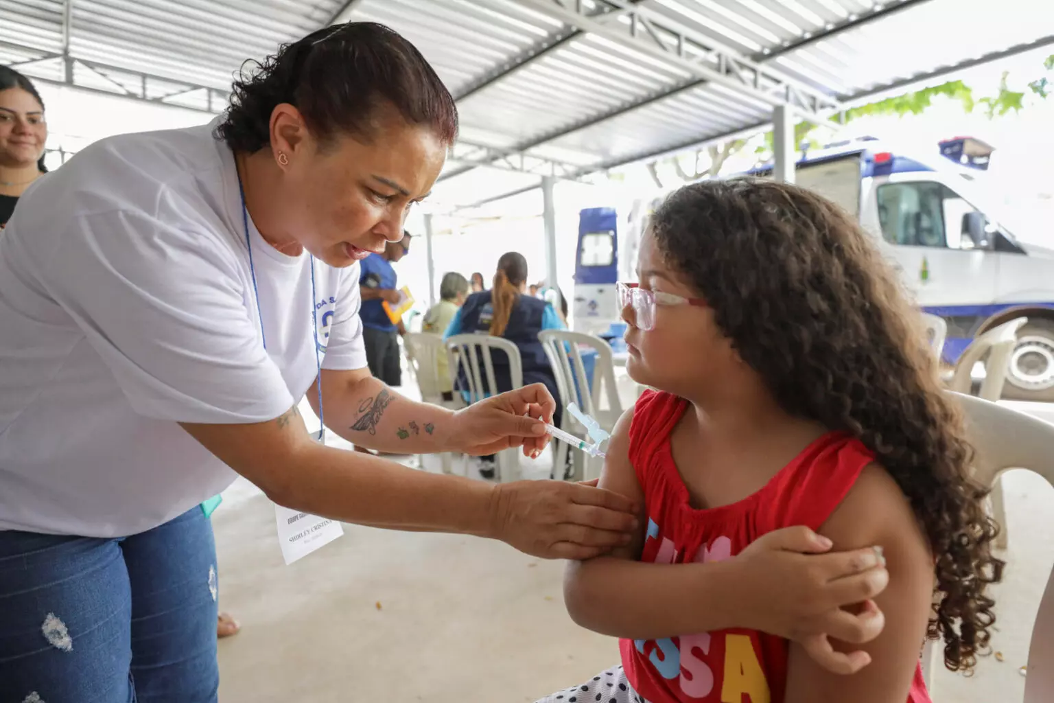 Vacinação contra a dengue é ampliada para o público de 12 a 14 anos