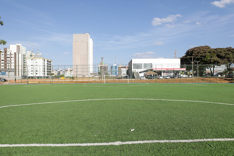 Praça dos Eucaliptos, em Ceilândia, ganha novos estacionamentos e calçadas