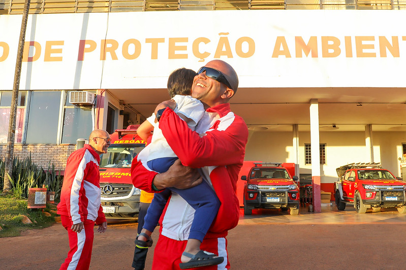 Bombeiros do DF enviados para ajudar em missão no Pantanal voltam para casa