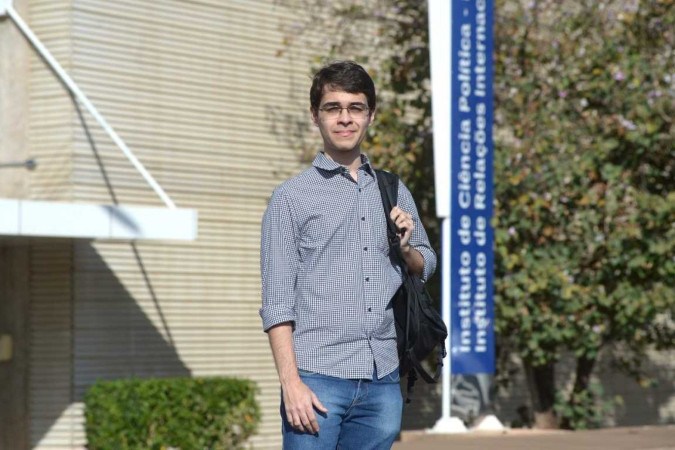 Da UnB para o mundo: ex-estudante conquista doutorado na Dinamarca Lucas Couto, 25 anos, receberá bolsa integral da universidade dinamarquesa para realizar pesquisa sobre o com