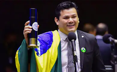 Ruim para o ES: Deputado Gilvan do PL tem mandato suspenso por três meses, ele se referiu à deputada Gleisi Hoffmann dizendo, 