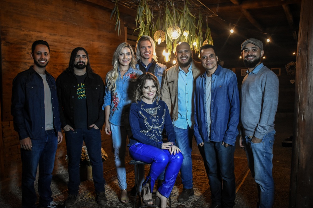 Carneirinho MG: Diante do Trono se apresenta  na Marcha para Jesus