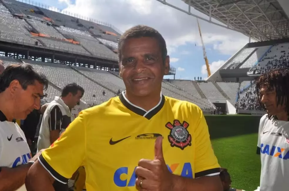 Morre ex-zagueiro do Corinthians
