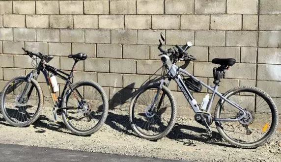Ciclista fratura o fêmur após queda de bicicleta