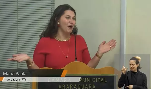 Vídeo - ‘Quem matou, matou’- Fala de vereadora do PT sobre Kirk gera representação na Câmara de Araraquara