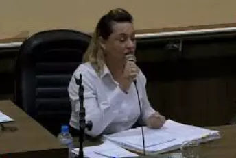 Decisão judicial reconduz Bete do Broa ao mandato após cassação unânime