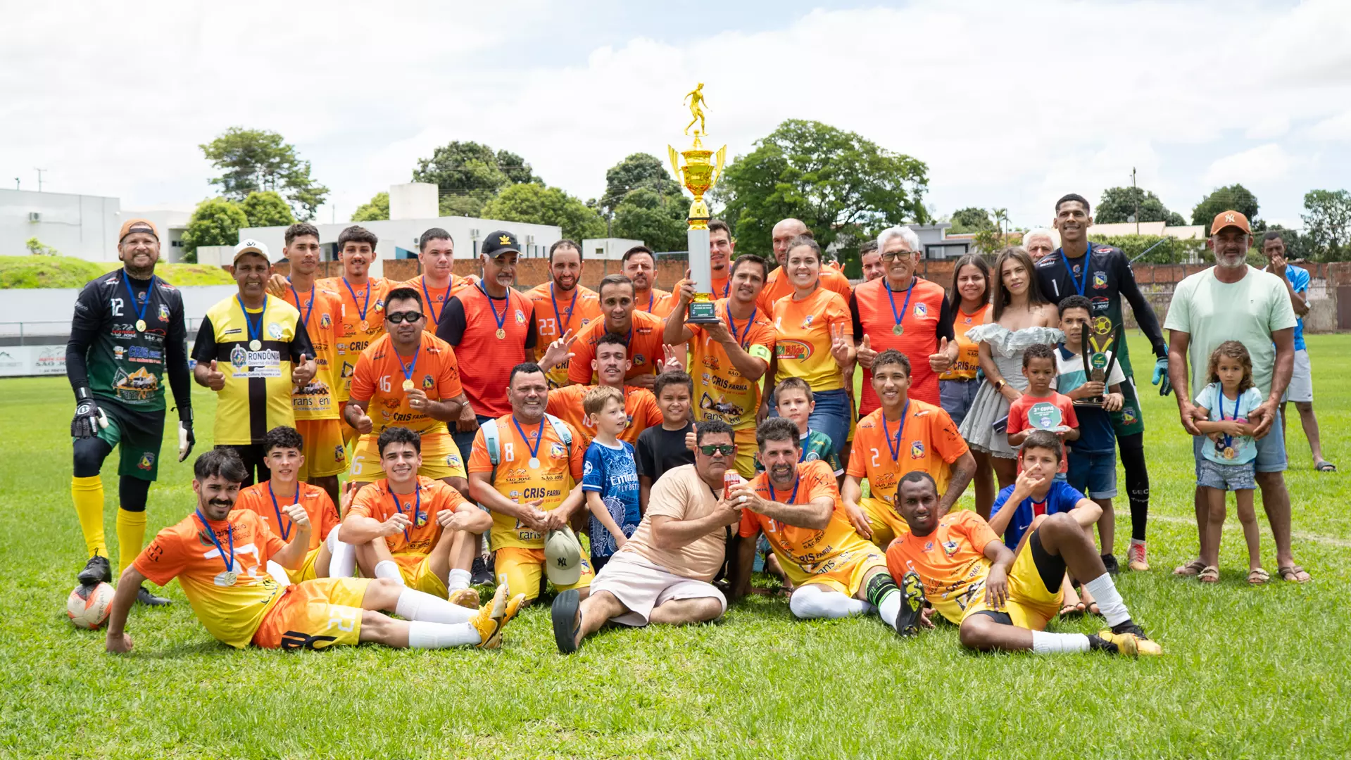Em jogo emocionante, Ivaté levanta o troféu e se consagra bicampeão da Copa Regional de Futebol