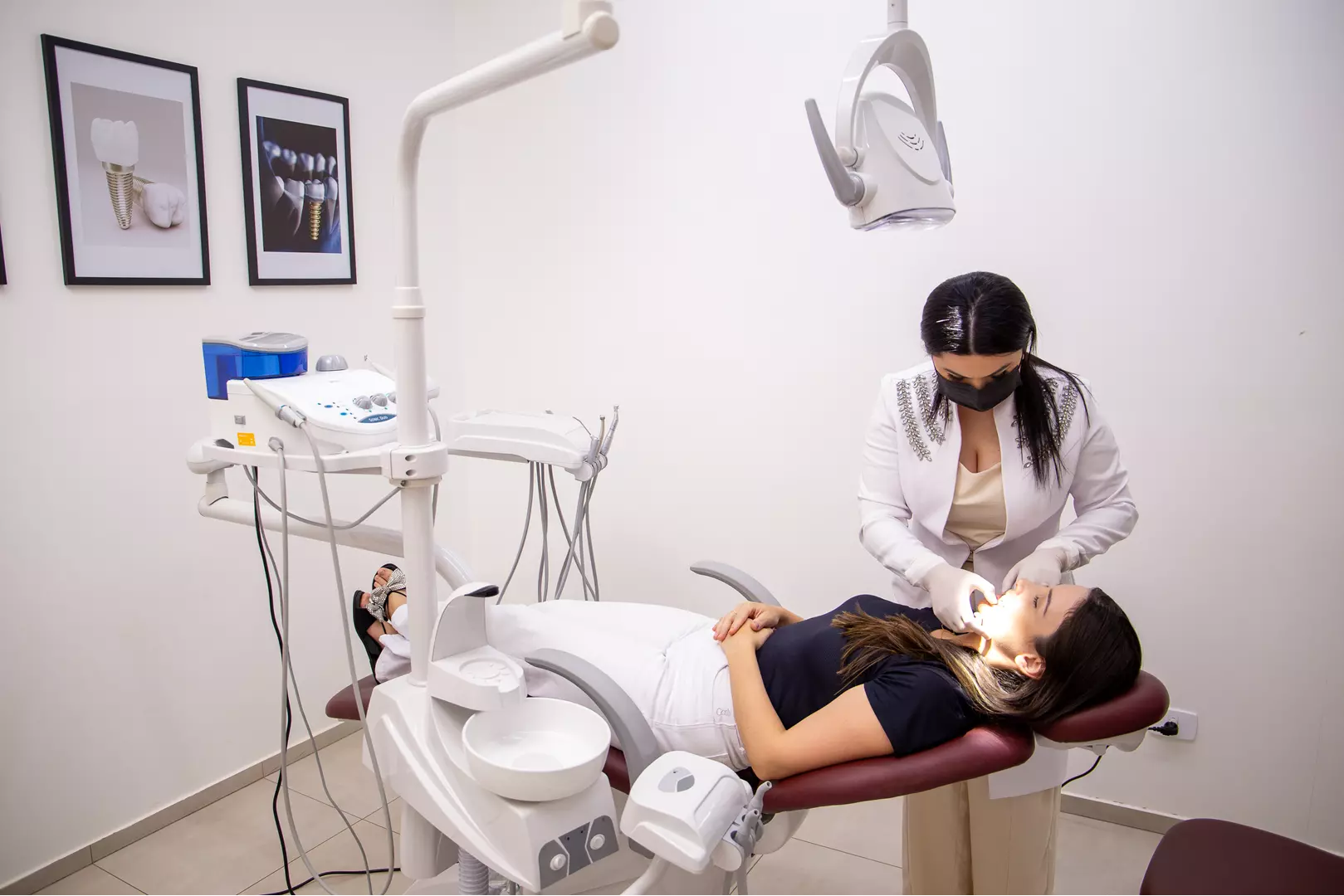 Dra. Gabriela Andreghette se destaca em Ivaté com excelência e transformação de sorrisos