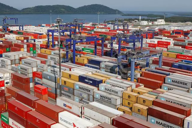 Carta IEDI Edição 1337 - Relativa resiliência na economia global