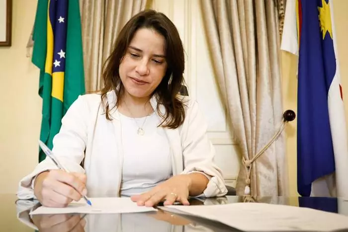 Raquel Lyra homologa licitação para construção de 51 creches