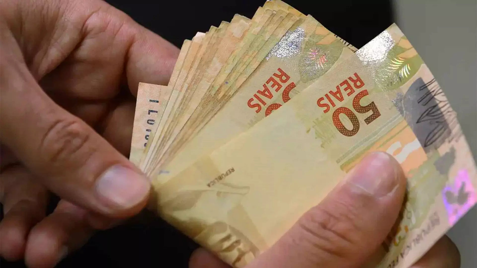 Segunda parcela do 13º deve ser paga até 20 de dezembro