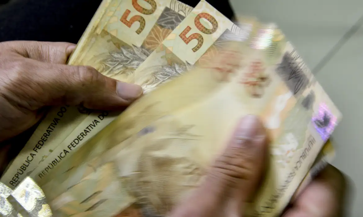 Mais de R$ 8 bilhões continuam esquecidos em instituições financeiras