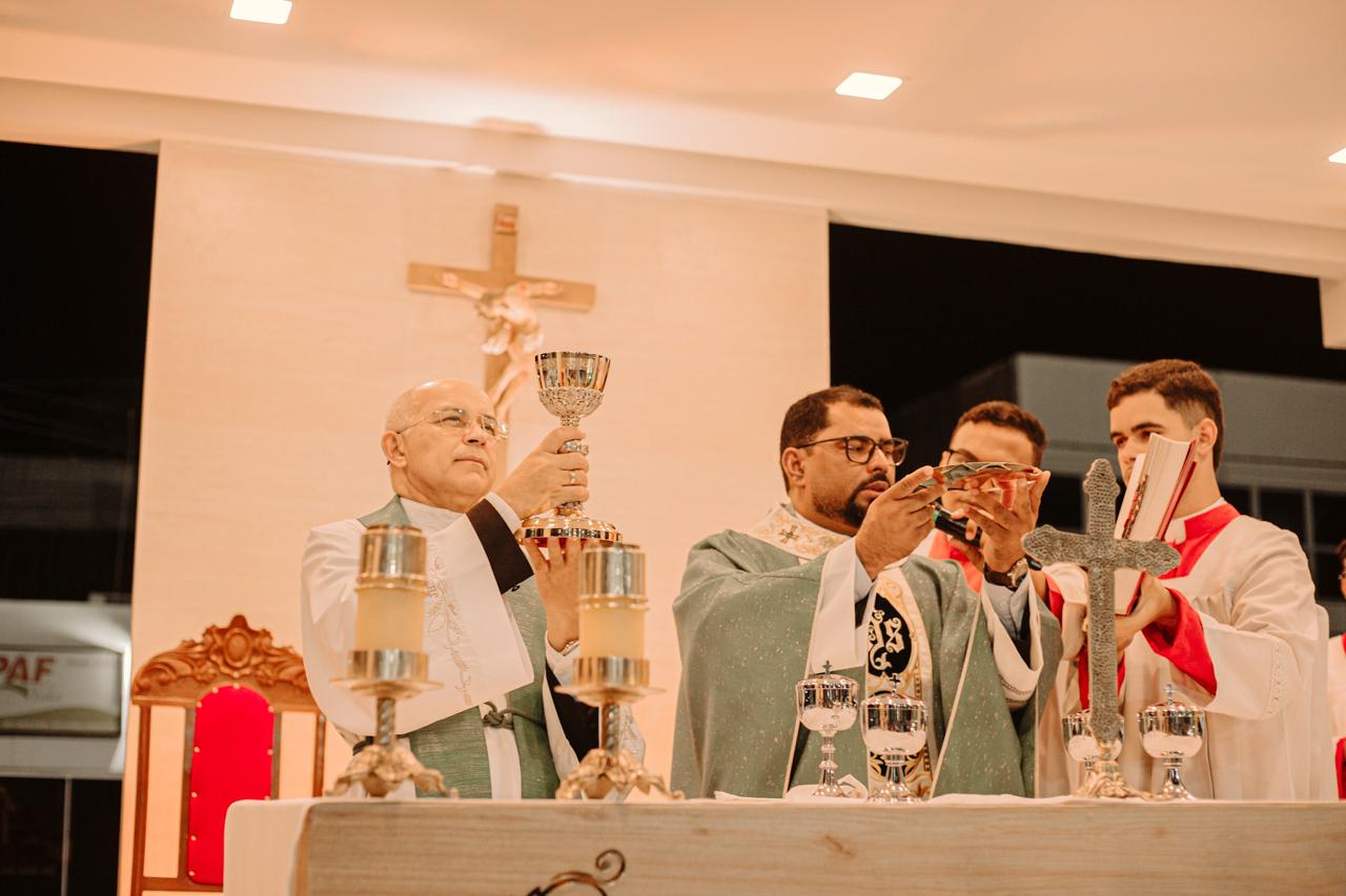 Trindade vivencia a festa religiosa da padroeira Sagrada Família