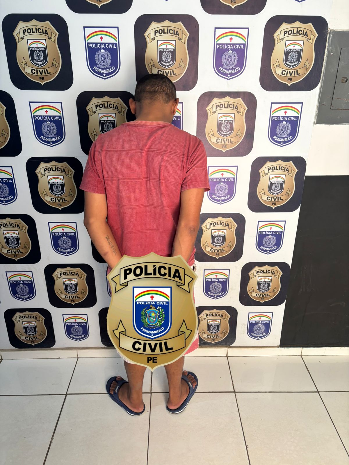 Polícia Civil de Araripina prende homem suspeito de assalto que repercutiu nas redes sociais