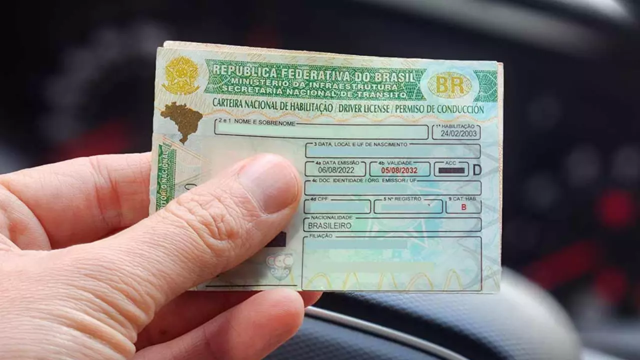 Governo sanciona lei que vai dar carteira de habilitação gratuita. Projeto foi inspirado em uma PL do deputado Jorge Frederico