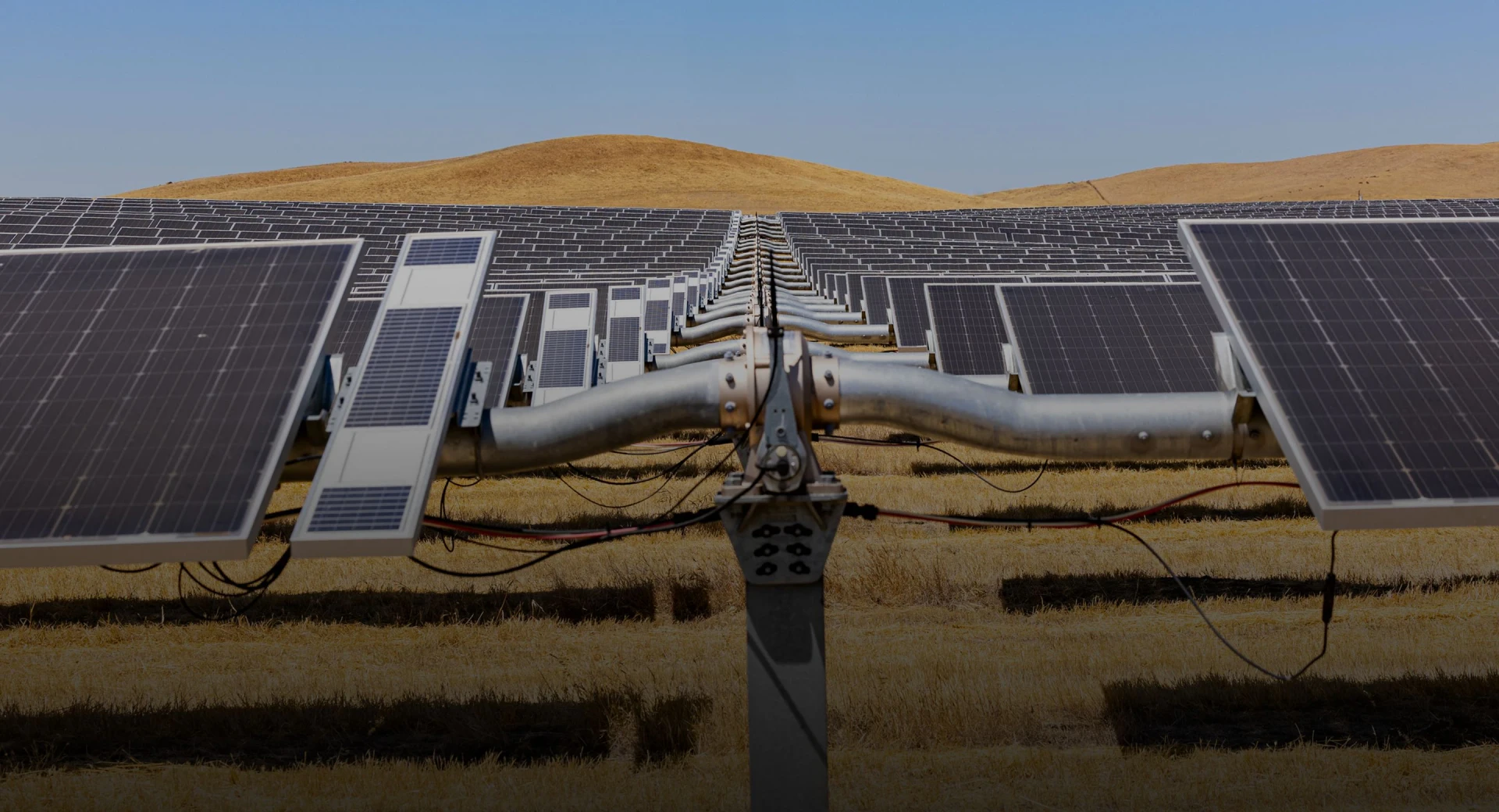Trackers ganham espaço em usinas solares e elevam eficiência em projetos no Brasil