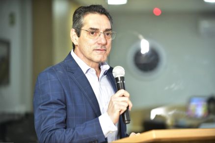 MPE aciona TJ e vai investigar deputado que comemorou licitação